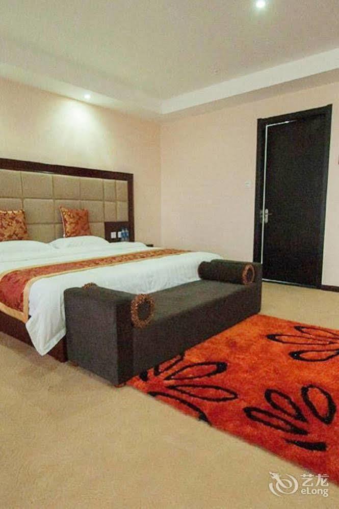 Splendid Oriental Business Hotel Tianjin Exterior photo